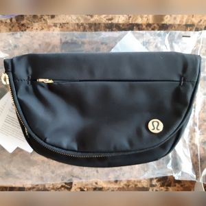 Lululemon All Night Festival Bag